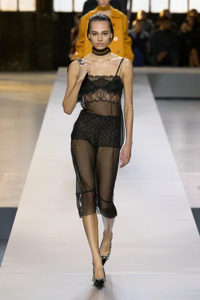Look 51